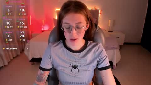 emily_warren__ online show from 10.15.25