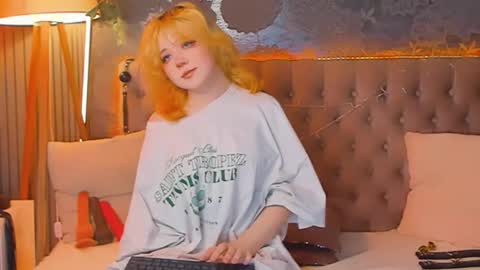 Baby Emelli online show from 04.27.26