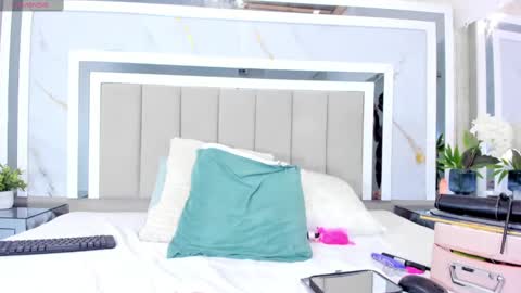 Emily online show from 03.06.25