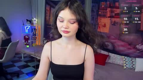 Emilyhaves online show from 12.16.25