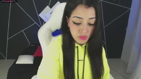 Snapshot of emilydaft chatting on 10.24.25 fari online show from 10.24.25