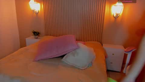 EMILY online show from 11.09.25