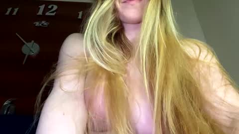 emilygibbes online show from 03.12.25