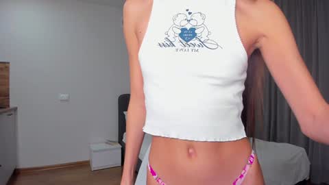 Snapshot of emilyhoston chatting on 12.12.24 Alina online show from 12.12.24