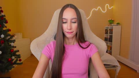 Snapshot of emilyhoston chatting on 01.09.25 Alina online show from 01.09.25