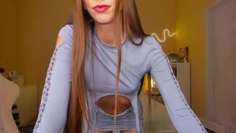 Snapshot of emilyhoston chatting on 01.21.25 Alina online show from 01.21.25