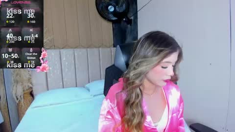 Snapshot of emilyjohnsoon_ chatting on 04.11.26 EmilyJhonson online show from 04.11.26