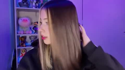 VALEEEN online show from 10.14.25