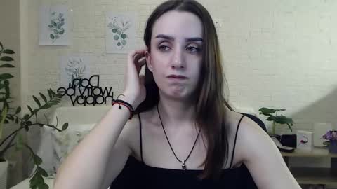 Emyli online show from 01.07.25