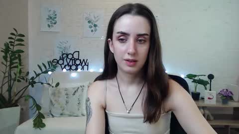 Emyli online show from 01.10.25