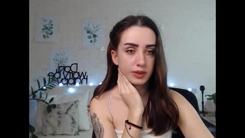 Emyli online show from 01.17.25