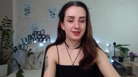 Emyli online show from 01.19.25