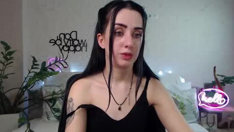 Emyli online show from 02.15.25