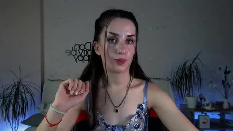 Emyli online show from 09.12.25