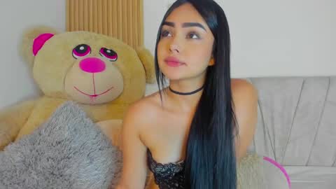 Snapshot of emilylittle___ chatting on 04.20.26 EMI online show from 04.20.26