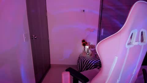 EMILY online show from 02.21.25