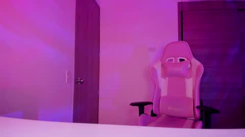 EMILY online show from 03.08.25