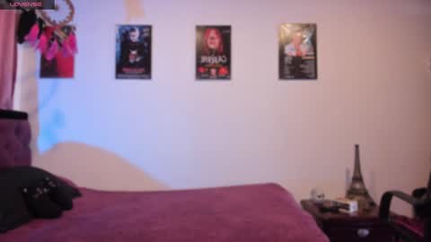  Emily Support me to have 100 likes plx online show from 02.04.25