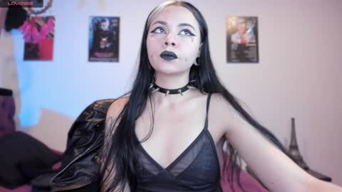  Emily Support me to have 100 likes plx online show from 02.08.25