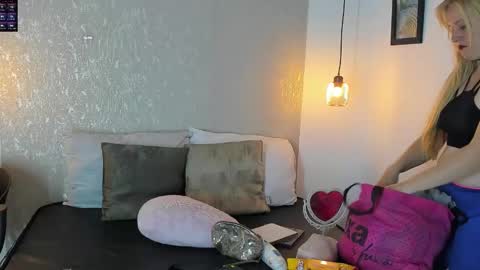 Summer 3 online show from 01.10.26