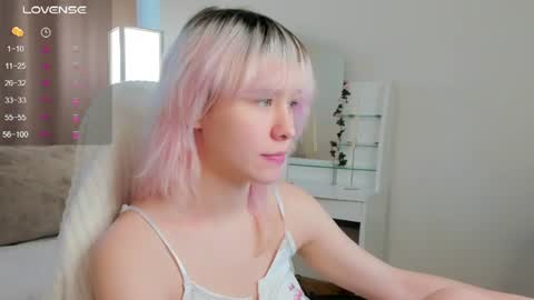Snapshot of emilytrase chatting on 06.21.26 Betty online show from 06.21.26