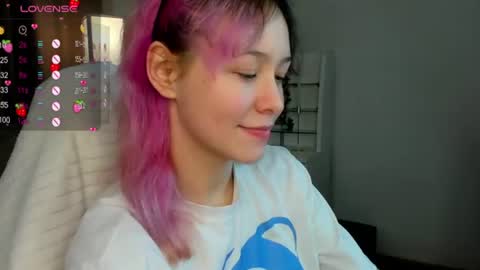 Snapshot of emilytrase chatting on 07.18.26 Betty online show from 07.18.26
