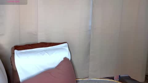 Snapshot of emilytrays chatting on 04.16.26 Emily wish-list online show from 04.16.26