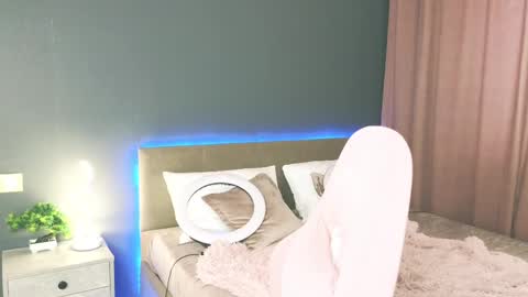 Emily online show from 02.09.25