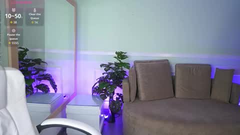 Emily Turner  online show from 02.21.26