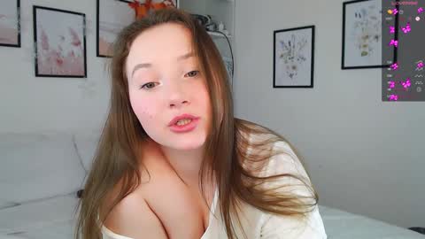 Snapshot of emilyxgrasez chatting on 02.05.25 Emily online show from 02.05.25