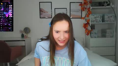Snapshot of emilyxgrasez chatting on 02.10.25 Emily online show from 02.10.25