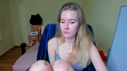 Snapshot of emilyy____ chatting on 02.05.25 Emily online show from 02.05.25