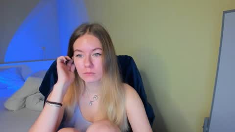 Snapshot of emilyy____ chatting on 02.09.25 Emily online show from 02.09.25
