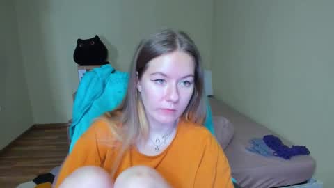 Snapshot of emilyy____ chatting on 02.22.25 Emily online show from 02.22.25