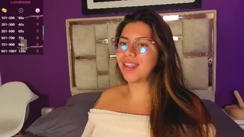 Snapshot of emilyy_cooperr chatting on 06.23.26 emilyy_cooperr online show from 06.23.26