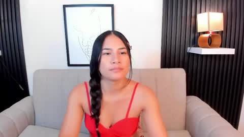 emilyy_kim online show from 10.16.25