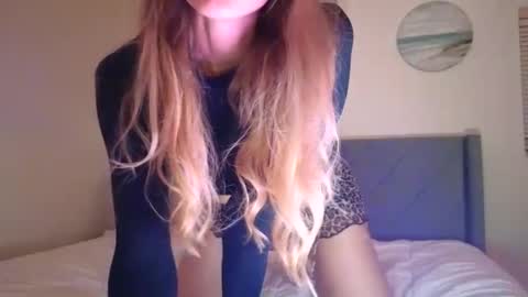 Snapshot of emilyy_miller chatting on 10.02.25 emilly online show from 10.02.25