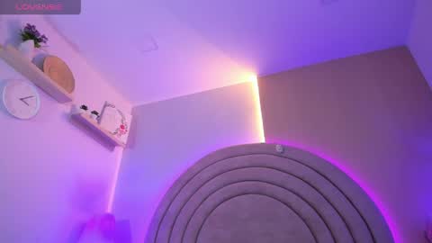 emilyygrey online show from 04.01.26