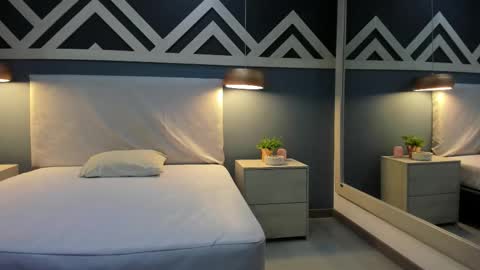 Emily  online show from 11.21.25