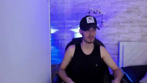 emir_ozan online show from 02.11.26