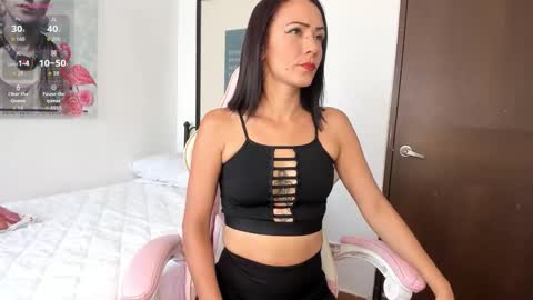 L i a    time online 7am - 1pm Gtm-5  online show from 11.06.25