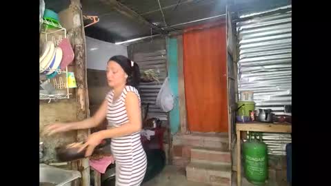 L i a    time online 7am - 1pm Gtm-5  online show from 02.18.26