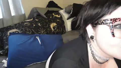 emma lotacurves online show from 02.12.25