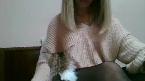 Snapshot of emma_991 chatting on 12.30.24 emma_991 online show from 12.30.24