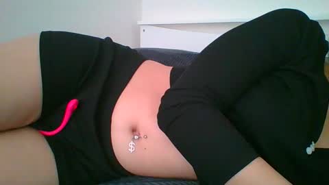 Snapshot of emma_991 chatting on 12.18.25 emma_991 online show from 12.18.25