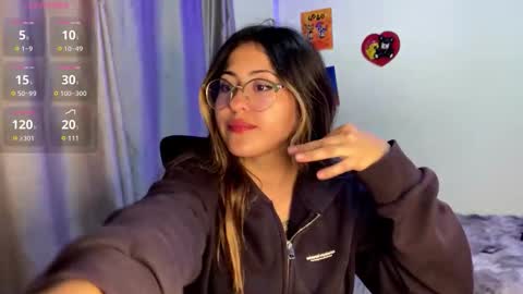 Snapshot of emma__bell_ chatting on 09.17.25 Emma Is here online show from 09.17.25