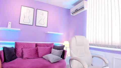 Snapshot of emma__walkerr_ chatting on 01.25.25 emma__walkerr_ online show from 01.25.25