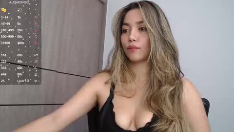 Snapshot of emma_aaa chatting on 12.06.24 Rocio online show from 12.06.24