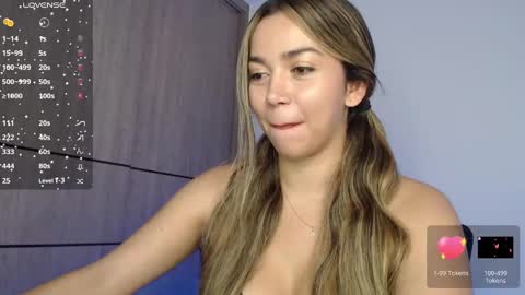 Snapshot of emma_aaa chatting on 12.07.24 Rocio online show from 12.07.24