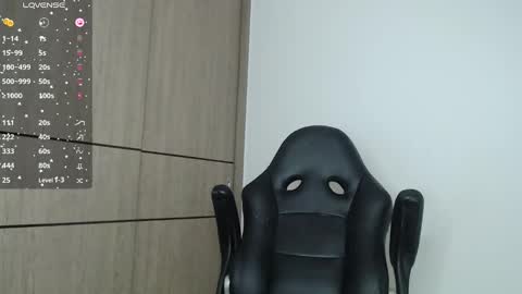 Snapshot of emma_aaa chatting on 02.24.25 Rocio online show from 02.24.25